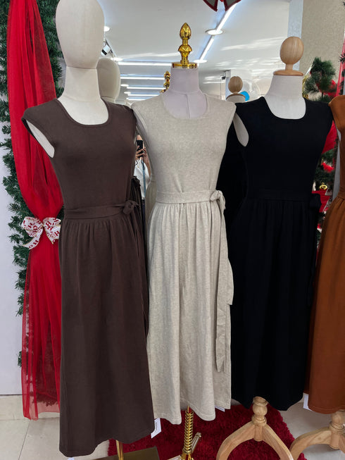 Women Winter Heavy Knitted Sleeveless Long Dress With Waist Rope